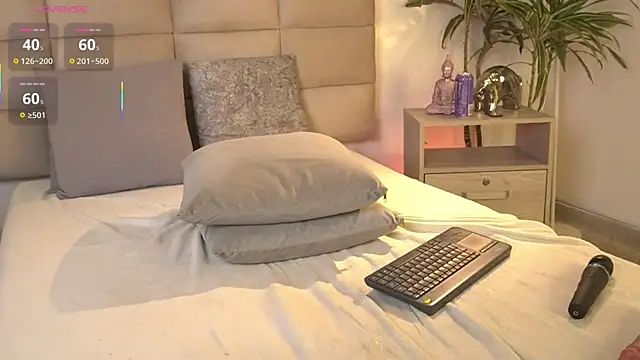 SophieCollins_1 webcam