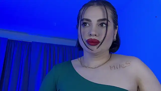 AdrianaToress webcam