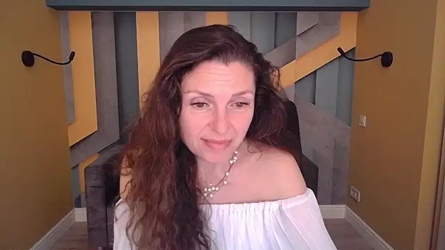EllaLong webcam