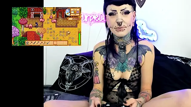 Purple_Coffin666 webcam