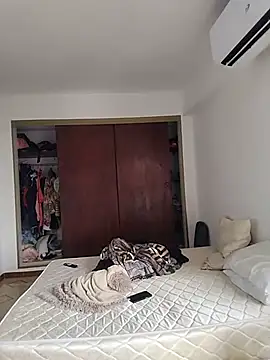 Alison_fitness webcam