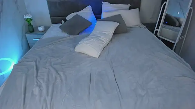 Chloee_White webcam