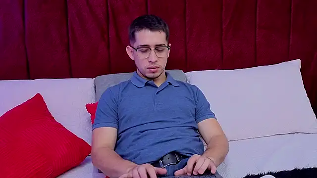 Tommas_Jhonson webcam