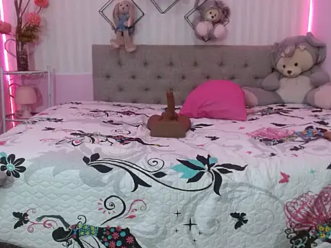 Naughty_sofi webcam