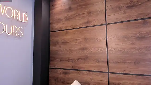 sashamonroe__ webcam