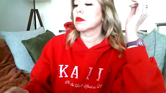 MissHoneyPenny webcam