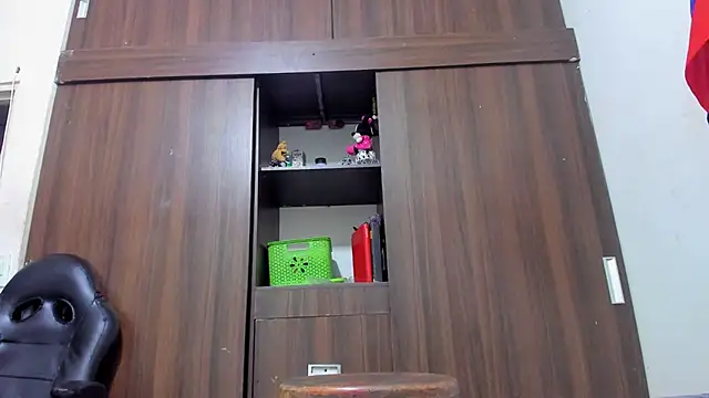 miss_bigcockts webcam