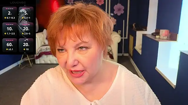 Kira_Kenett webcam