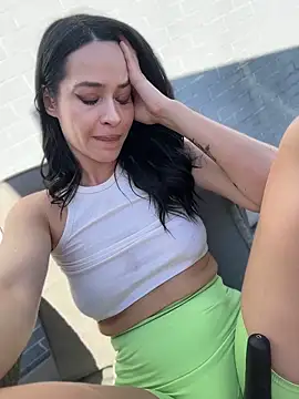 Miss_Mina webcam
