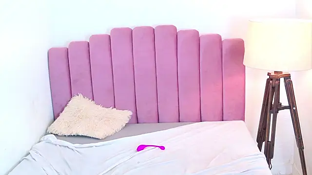 kaia_boobs webcam