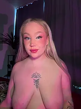 GlamorousBlond webcam