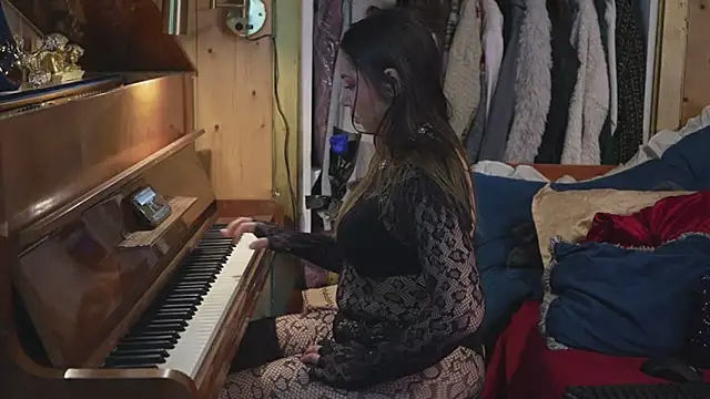 VanessaDoyle webcam