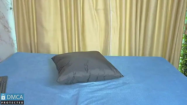 nena_cupcake_ webcam