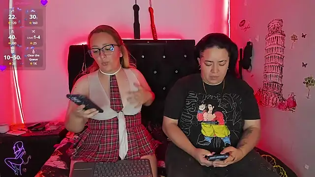 katieeandsharonn webcam