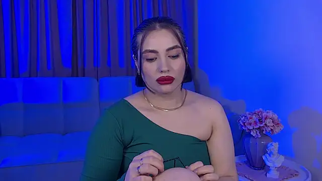 AdrianaToress webcam
