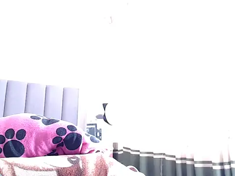 saara_johnson496 webcam