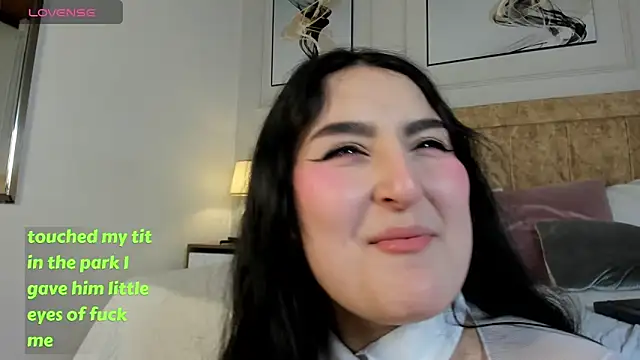 zoe_moon__ webcam