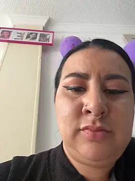 Abril_Luv webcam