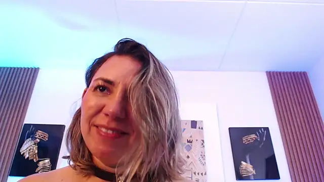 milfsecret69 webcam