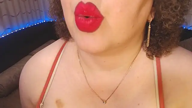 BustyKatty webcam