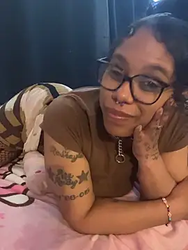 Desirae_Luciano webcam