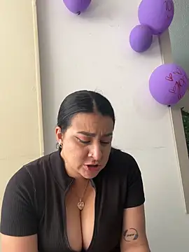 Abril_Luv webcam