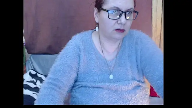 PlayfullMature webcam