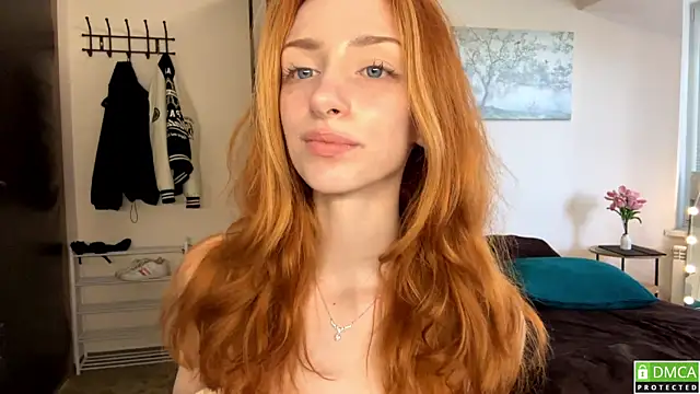 AliceServanica webcam