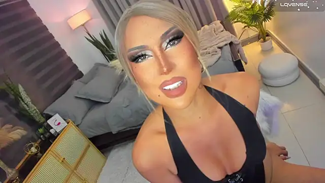 UrSluttyGoddess webcam