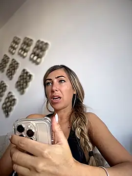 RaquelleDevon webcam
