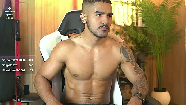 reik_vonn - Reik_Vonn's free webcam - UK Sex Cams