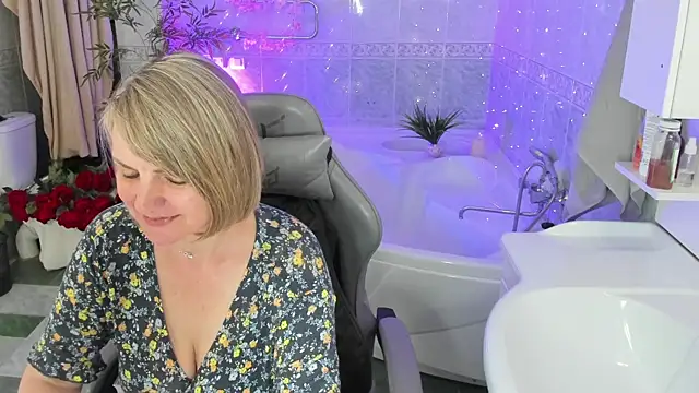 BettyGibsonn webcam