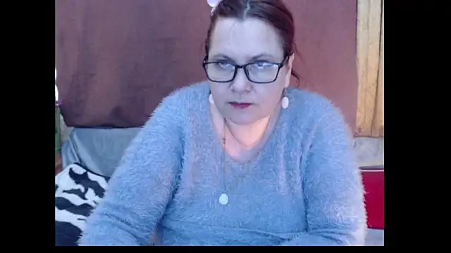 PlayfullMature webcam