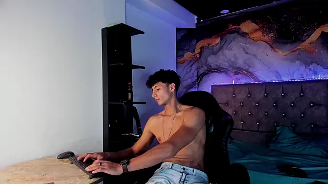 MaxiimoRomano_ webcam