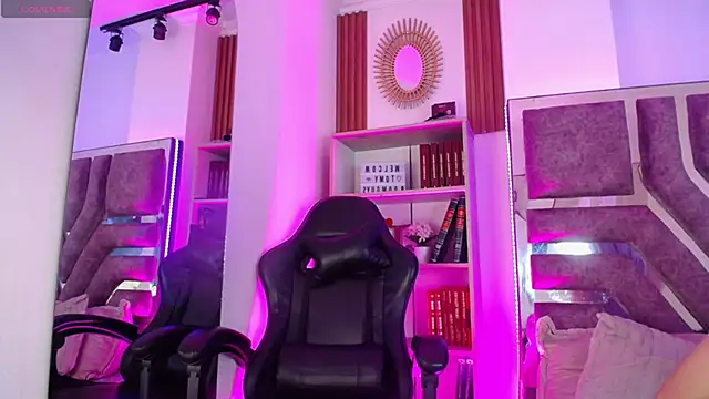 Lizza_Jones webcam