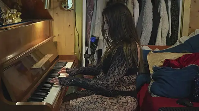 VanessaDoyle webcam