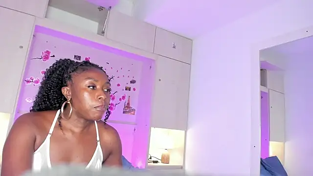 TaylorBloom webcam