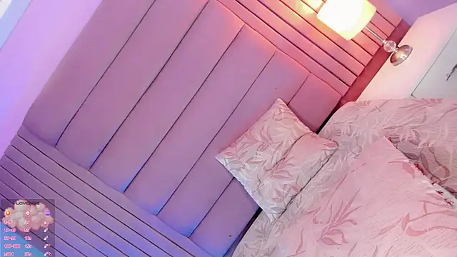 Camille_deluxe webcam