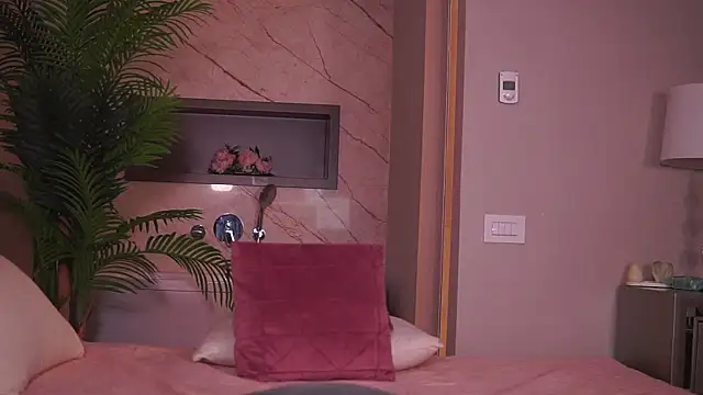 BiancaCain webcam