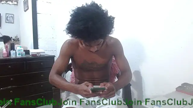 Larry-n-clouds webcam