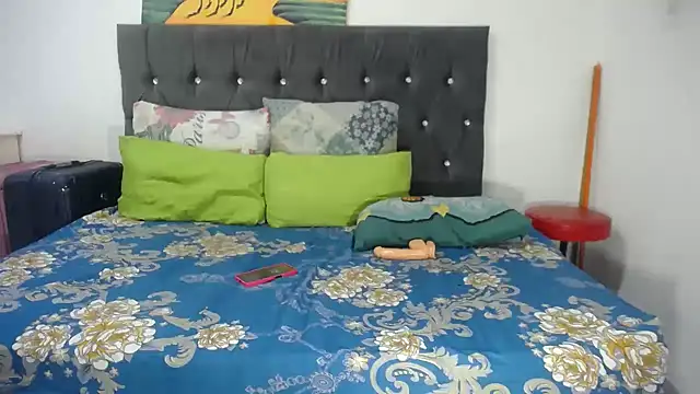 BootySoYummyX webcam