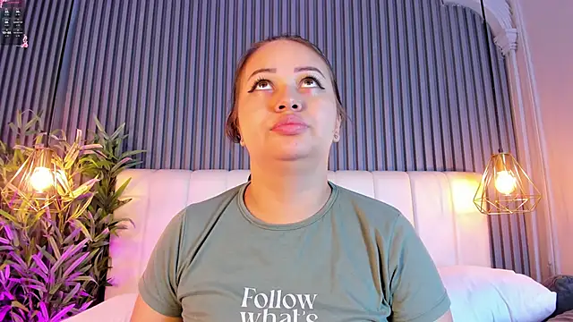 AnaisClark webcam