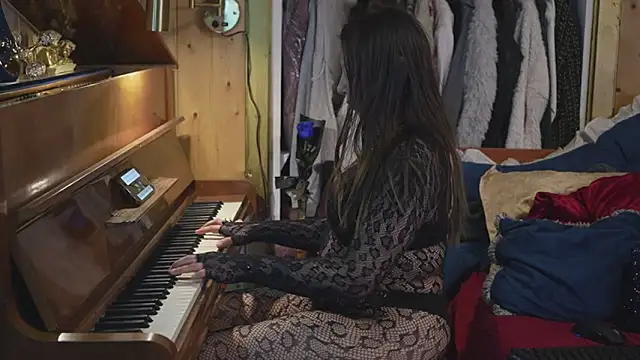 VanessaDoyle webcam