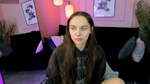 chloesunny - ChloeSunny's free webcam - UK Sex Cams