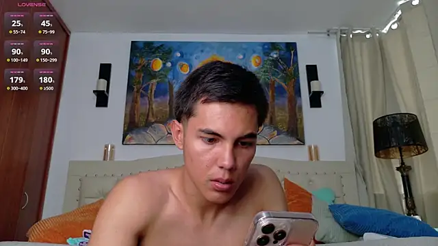 Adams_ricci webcam