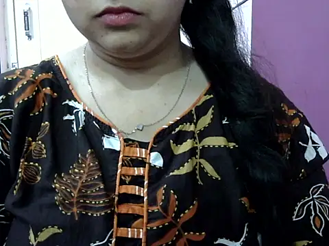 Cute_Aliyaa webcam