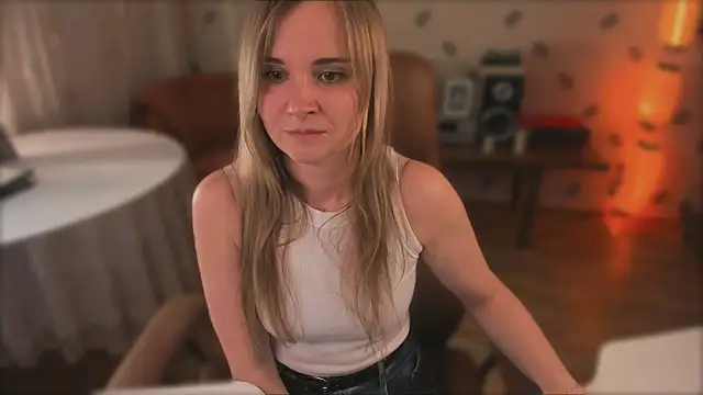 MiaSparkes webcam