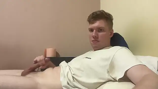sexybooii6968 (M young) - help me to cum and taste it