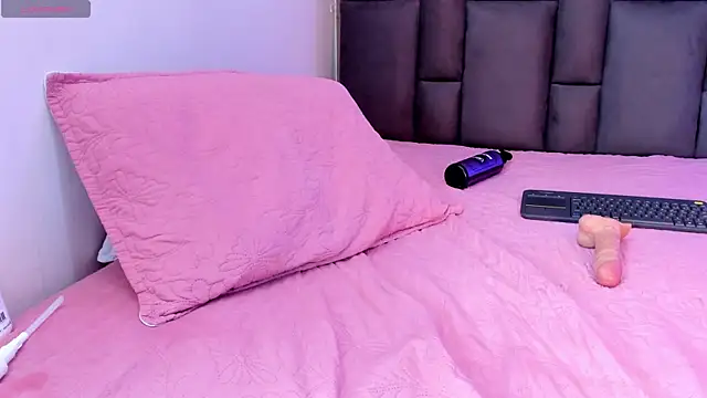maddy__howard webcam