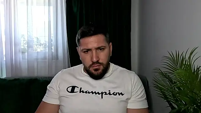 Gold_Alpha_Boy webcam